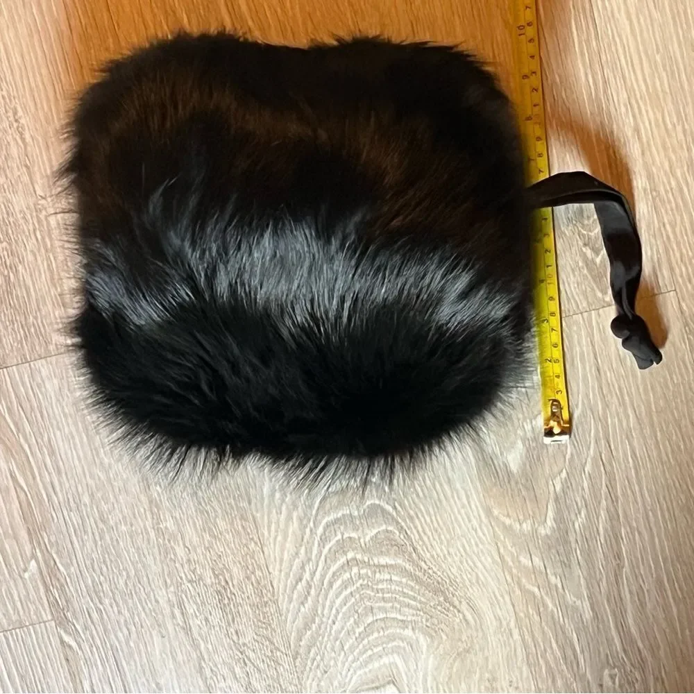 BLACK GENUINE FOX FUR BARREL MUFF HAND WARMER WRISTLET WITH INSIDE ZIP POCKET